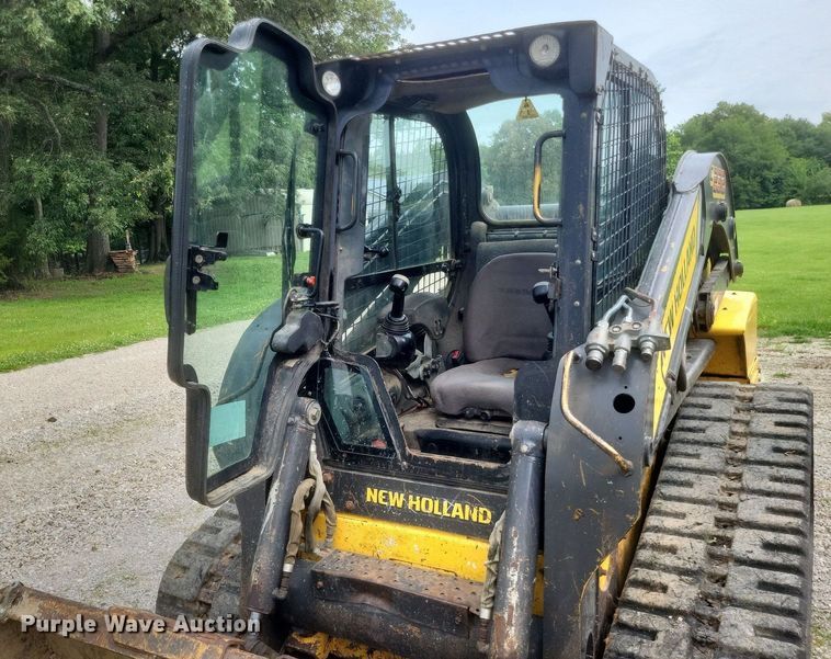 image for item DR4806 2011 New Holland  C232 tracked skid steer loader