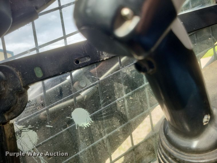 image for item DR4806 2011 New Holland  C232 tracked skid steer loader