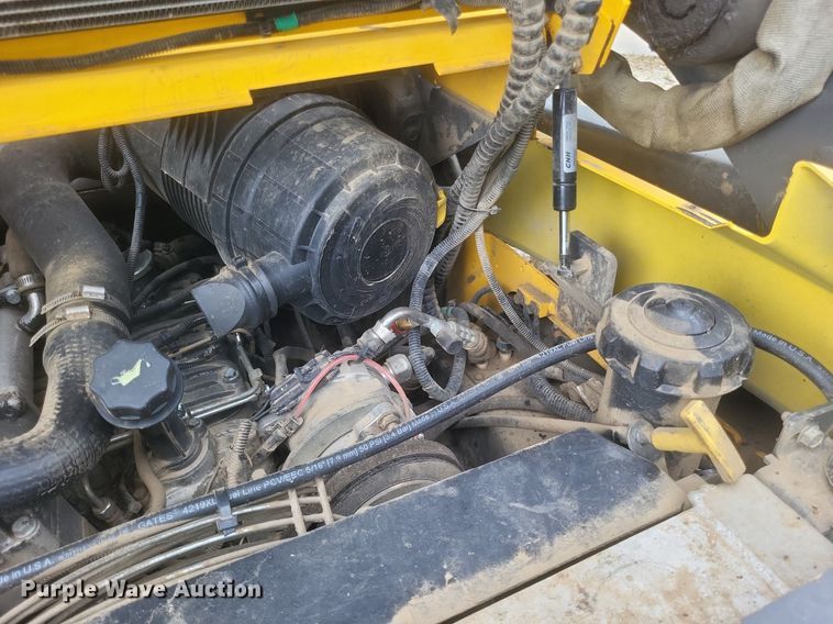 image for item DR4806 2011 New Holland  C232 tracked skid steer loader