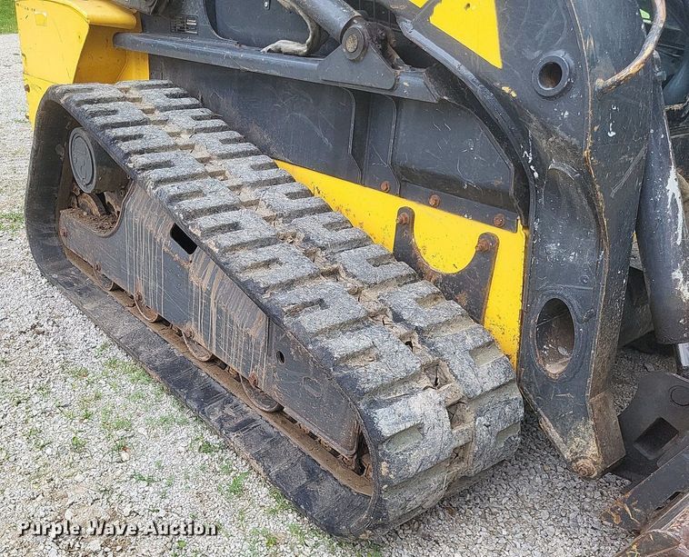image for item DR4806 2011 New Holland  C232 tracked skid steer loader
