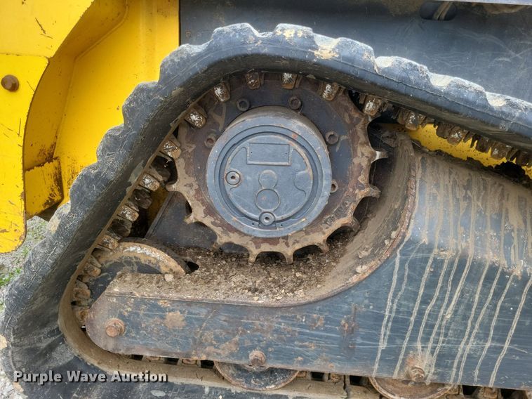 image for item DR4806 2011 New Holland  C232 tracked skid steer loader