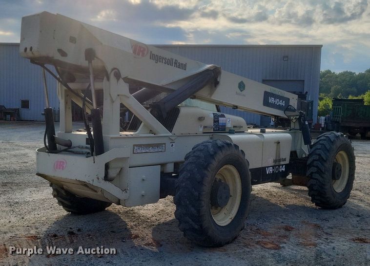 image for item DR4813 2001 Ingersoll-Rand  VR-1044 telehandler