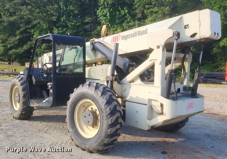 image for item DR4813 2001 Ingersoll-Rand  VR-1044 telehandler