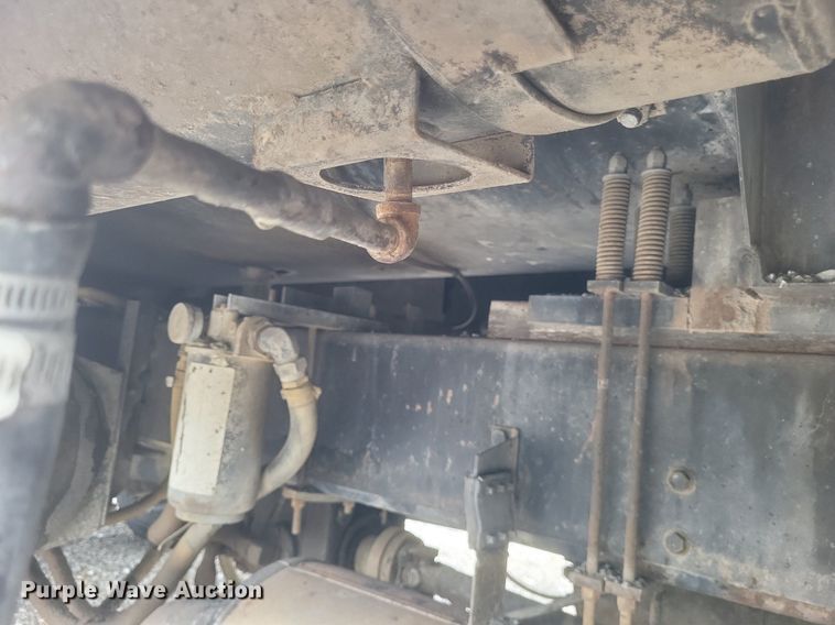 image for item DR4816 2000 International  4900 oil distributor truck