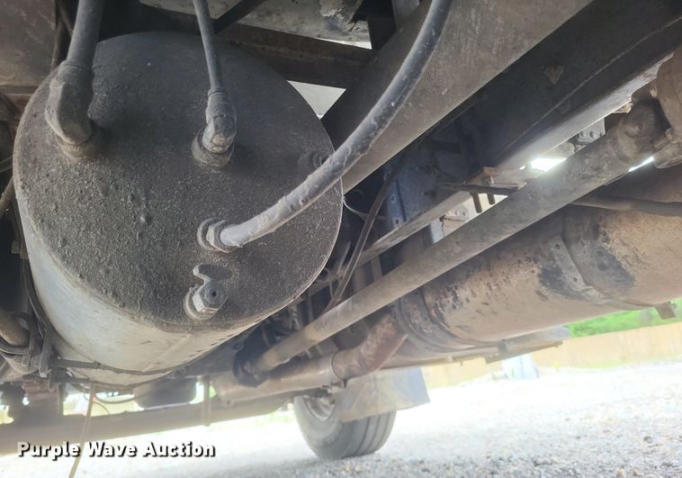 image for item DR4816 2000 International  4900 oil distributor truck