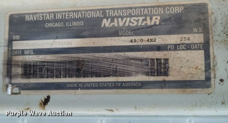 image for item DR4816 2000 International  4900 oil distributor truck