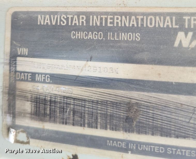 image for item DR4816 2000 International  4900 oil distributor truck