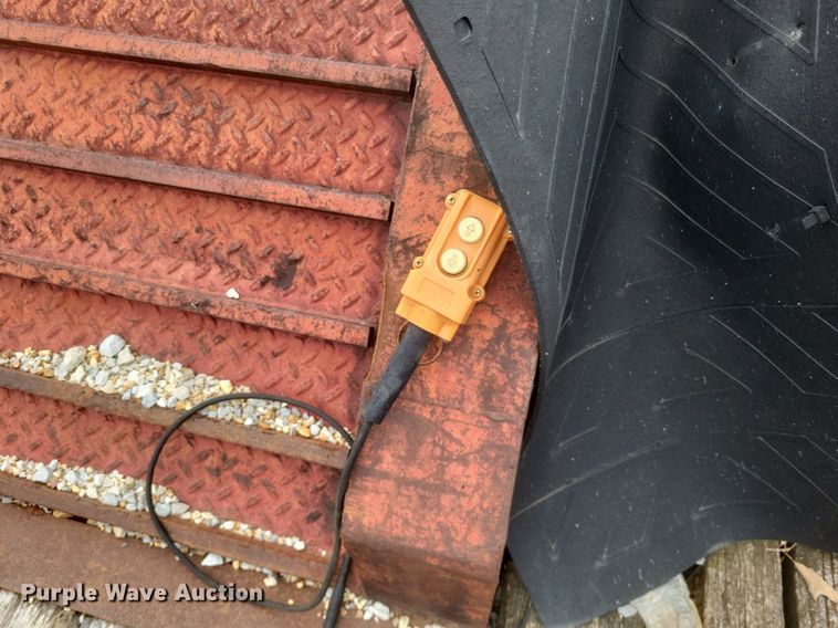 image for item DR4817 1979 Johnson Super  drop deck equipment trailer