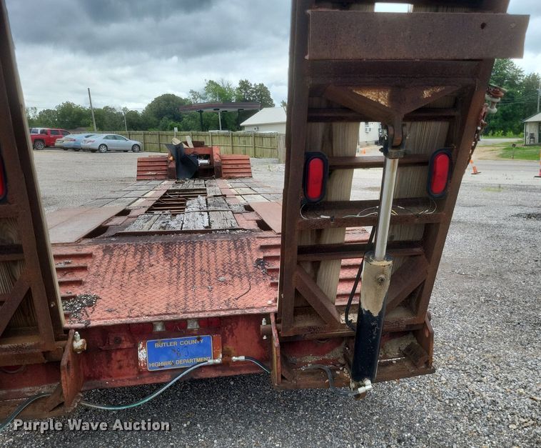 image for item DR4817 1979 Johnson Super  drop deck equipment trailer