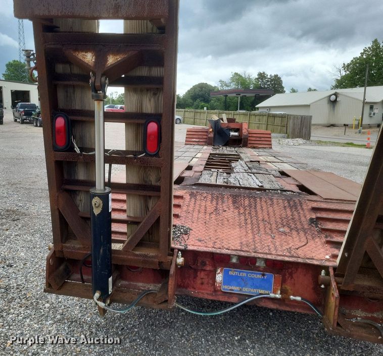 image for item DR4817 1979 Johnson Super  drop deck equipment trailer