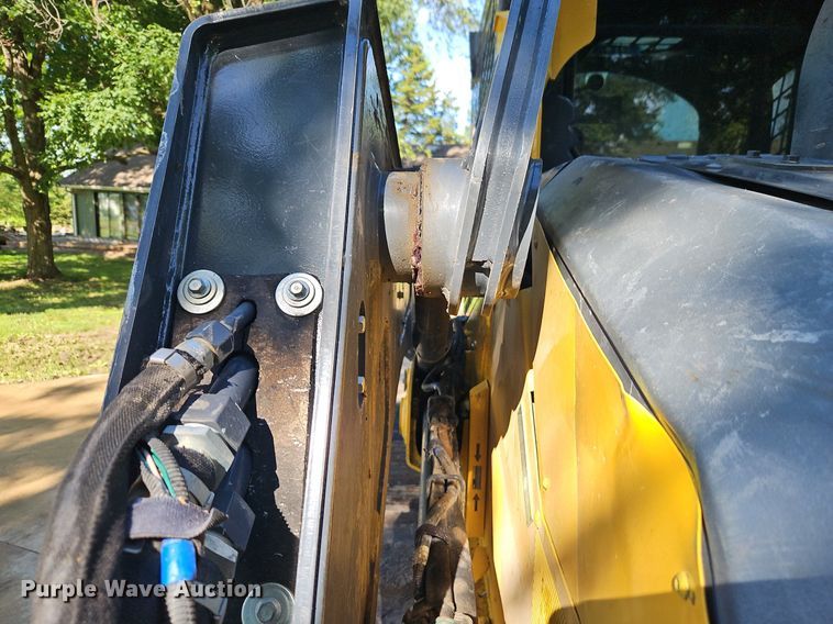 image for item DR8643 2020 John Deere 331G tracked skid steer loader