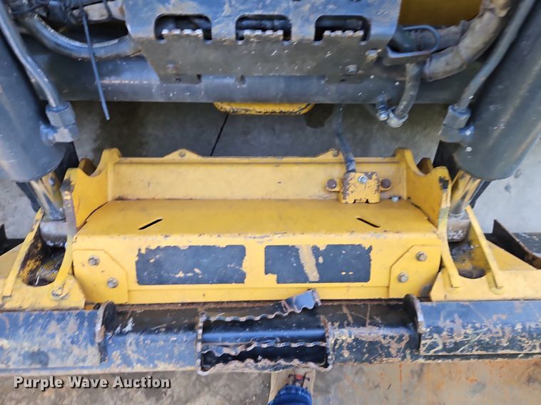 image for item DR8643 2020 John Deere 331G tracked skid steer loader