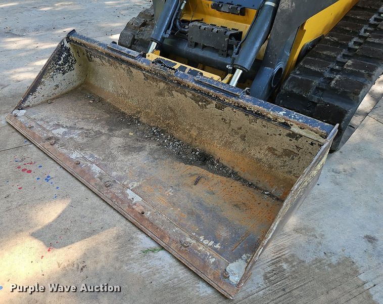 image for item DR8643 2020 John Deere 331G tracked skid steer loader
