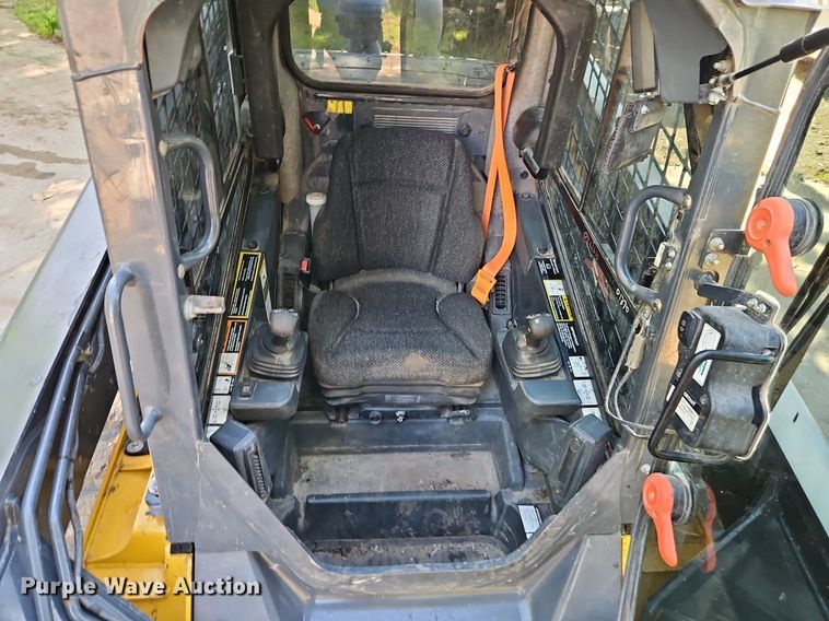 image for item DR8643 2020 John Deere 331G tracked skid steer loader