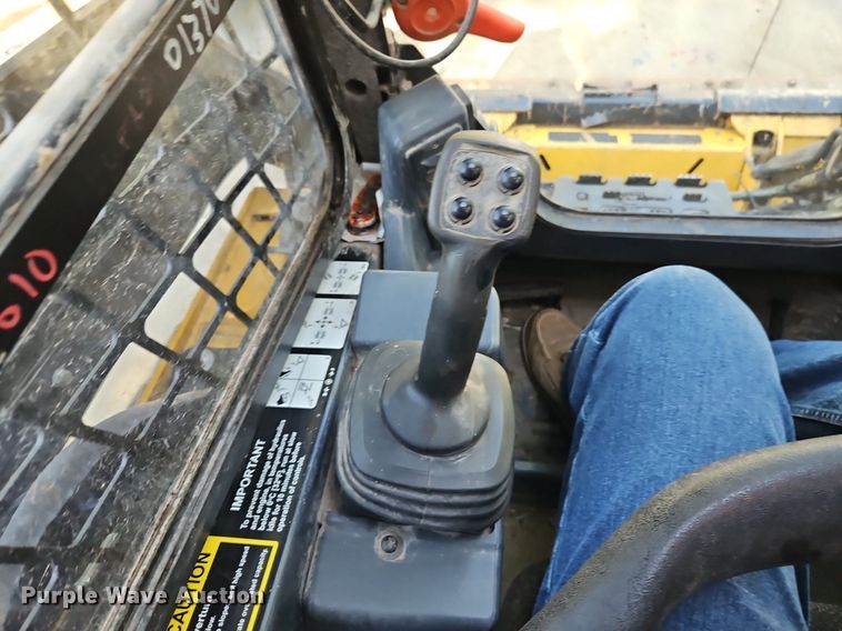 image for item DR8643 2020 John Deere 331G tracked skid steer loader