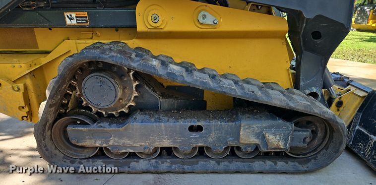 image for item DR8643 2020 John Deere 331G tracked skid steer loader