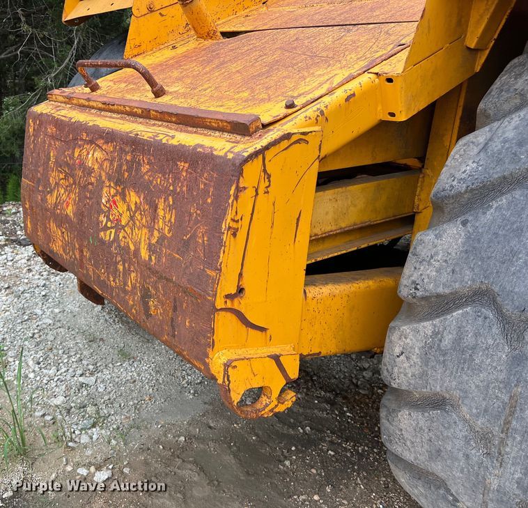 image for item DS3109 1989 John Deere  862B elevating scraper