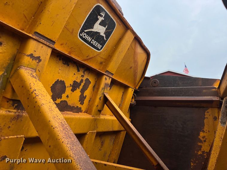 image for item DS3109 1989 John Deere  862B elevating scraper