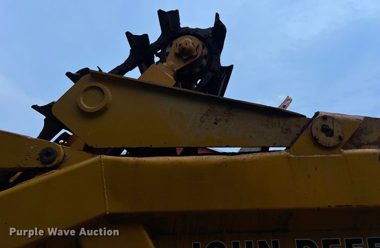 image for item DS3109 1989 John Deere  862B elevating scraper