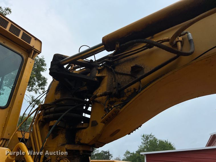 image for item DS3109 1989 John Deere  862B elevating scraper