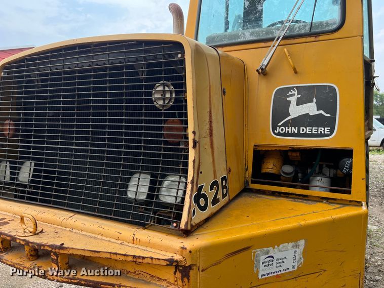 image for item DS3109 1989 John Deere  862B elevating scraper