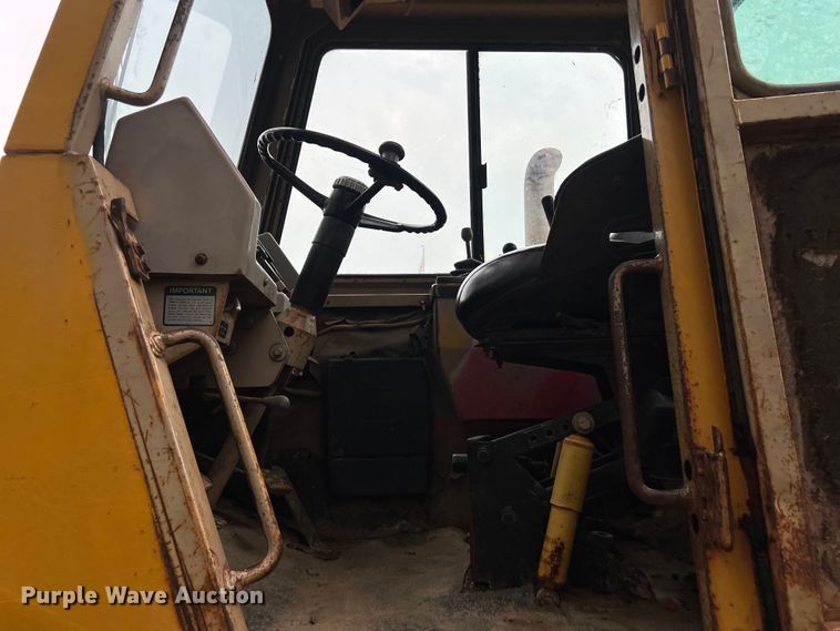 image for item DS3109 1989 John Deere  862B elevating scraper