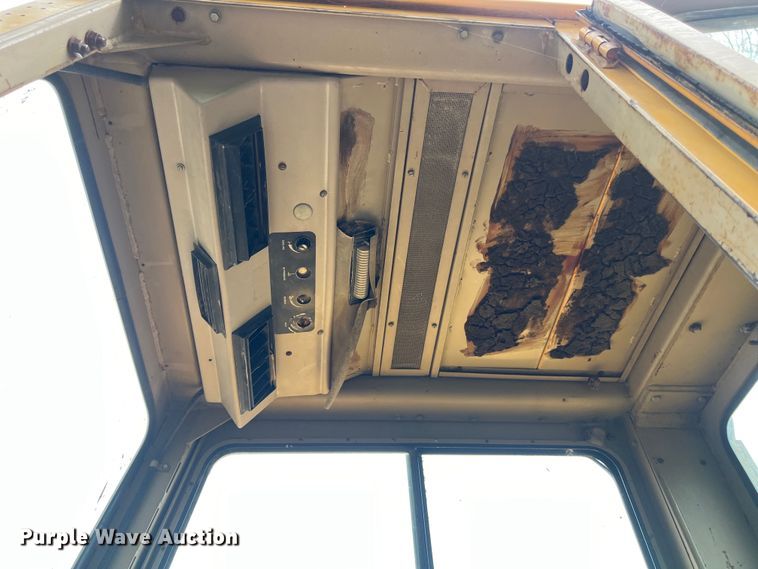 image for item DS3109 1989 John Deere  862B elevating scraper