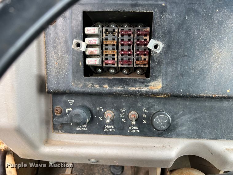 image for item DS3109 1989 John Deere  862B elevating scraper