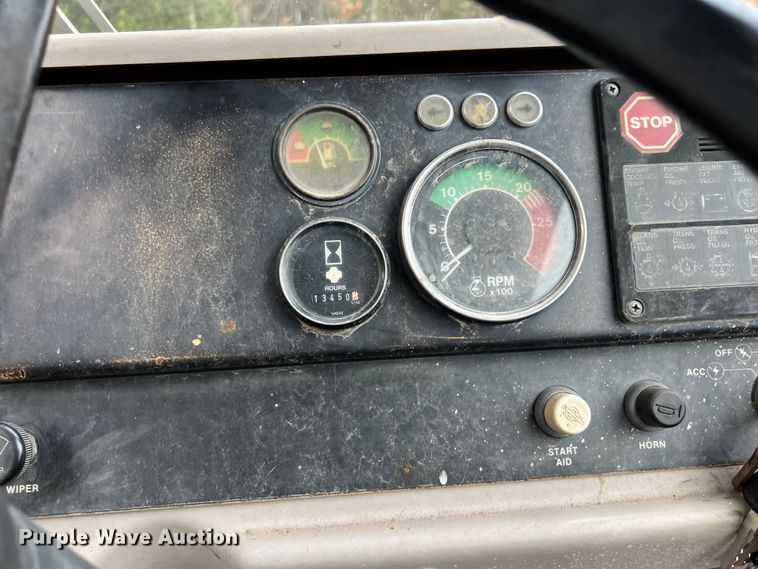 image for item DS3109 1989 John Deere  862B elevating scraper