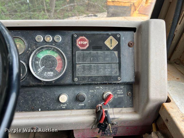 image for item DS3109 1989 John Deere  862B elevating scraper