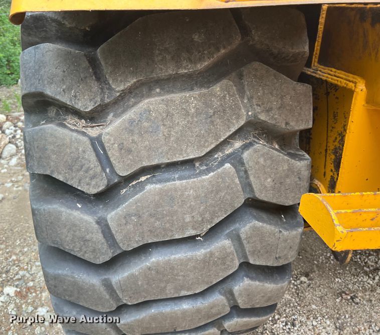 image for item DS3109 1989 John Deere  862B elevating scraper