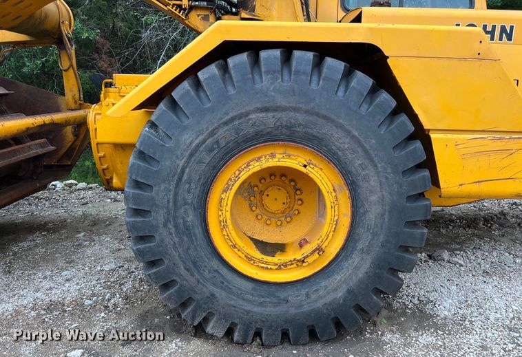 image for item DS3109 1989 John Deere  862B elevating scraper