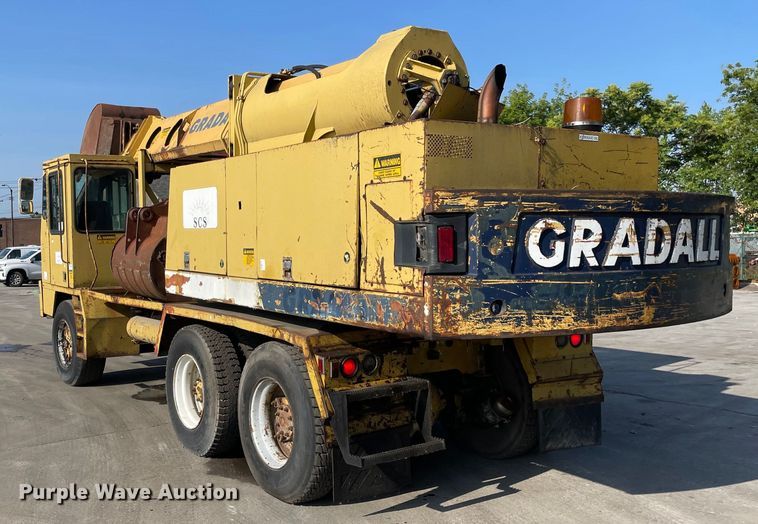 image for item DS5509 1994 Gradall XL4100 wheeled excavator