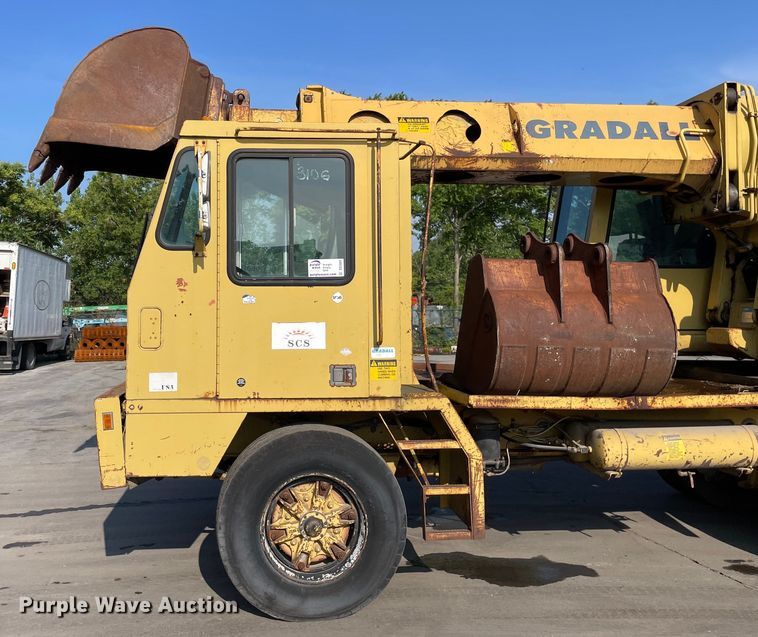 image for item DS5509 1994 Gradall XL4100 wheeled excavator