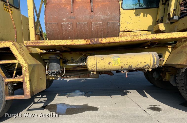 image for item DS5509 1994 Gradall XL4100 wheeled excavator