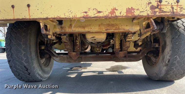 image for item DS5509 1994 Gradall XL4100 wheeled excavator