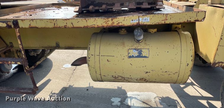 image for item DS5509 1994 Gradall XL4100 wheeled excavator