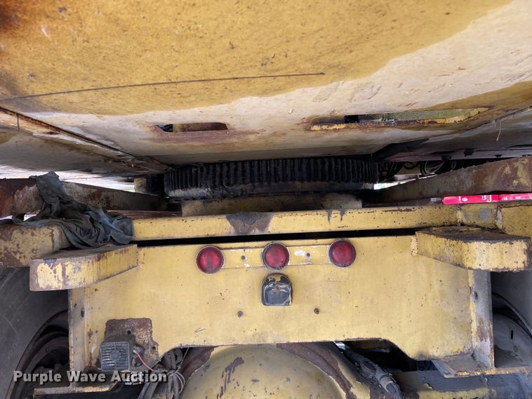 image for item DS5509 1994 Gradall XL4100 wheeled excavator