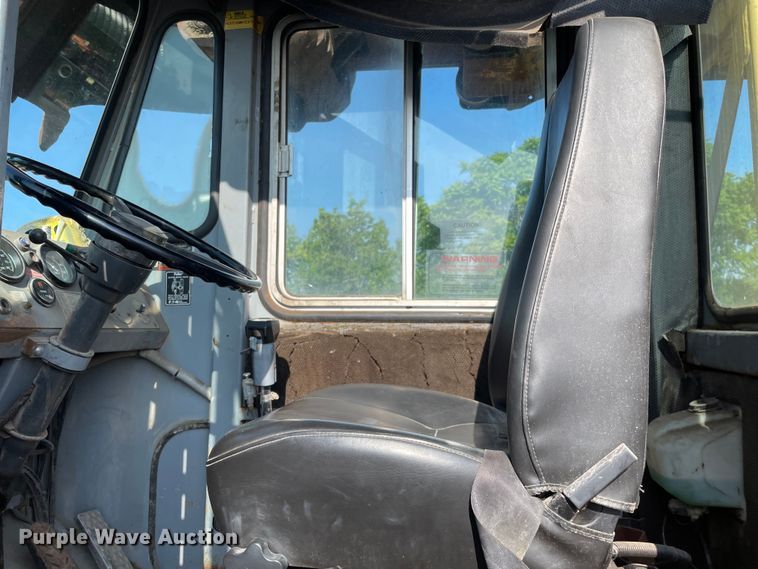 image for item DS5509 1994 Gradall XL4100 wheeled excavator