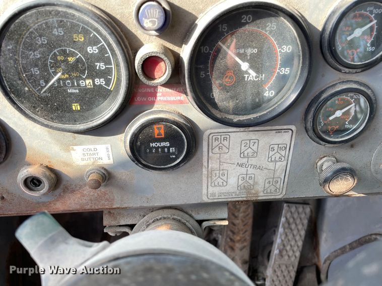 image for item DS5509 1994 Gradall XL4100 wheeled excavator