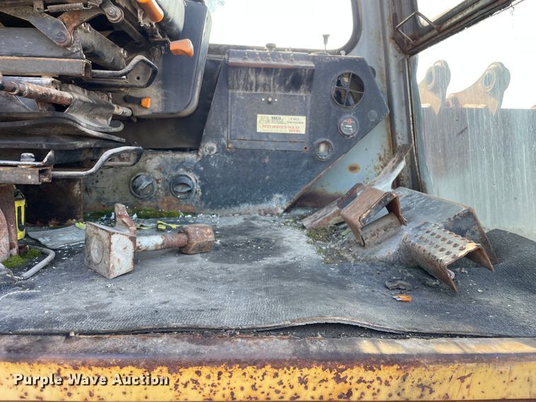 image for item DS5509 1994 Gradall XL4100 wheeled excavator