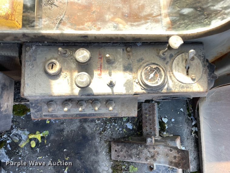 image for item DS5509 1994 Gradall XL4100 wheeled excavator