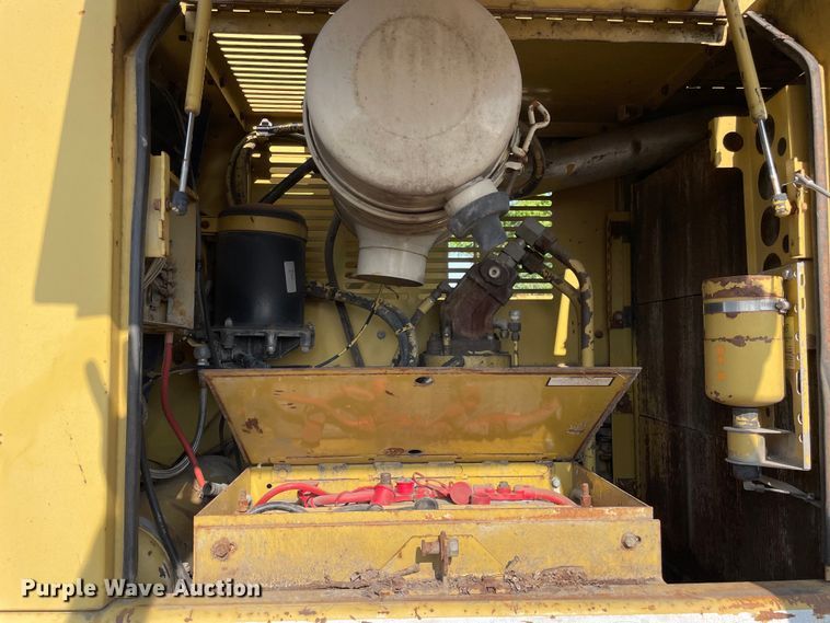 image for item DS5509 1994 Gradall XL4100 wheeled excavator