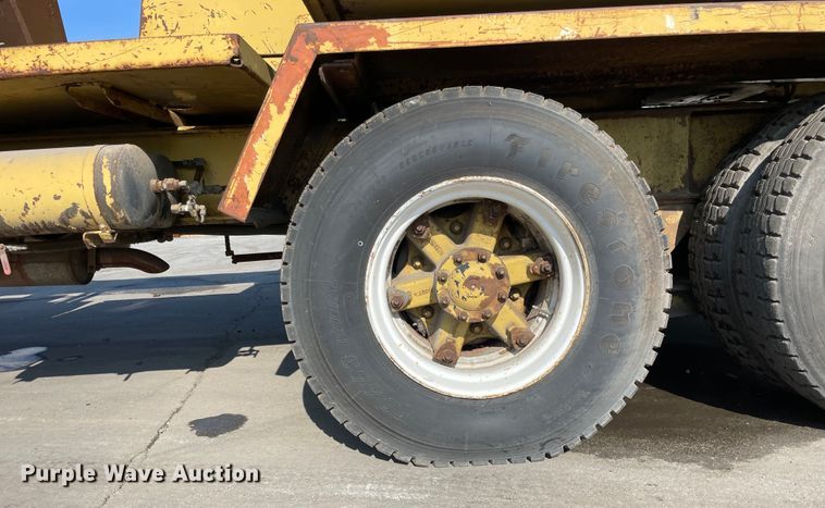 image for item DS5509 1994 Gradall XL4100 wheeled excavator