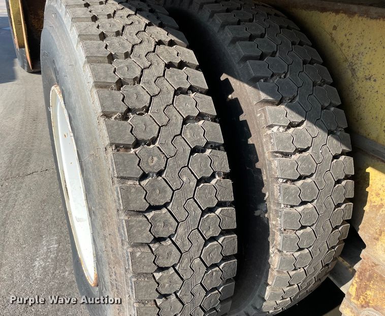 image for item DS5509 1994 Gradall XL4100 wheeled excavator