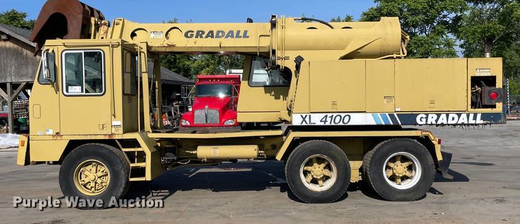 image for item DS5510 1997 Gradall XL4100 wheeled excavator