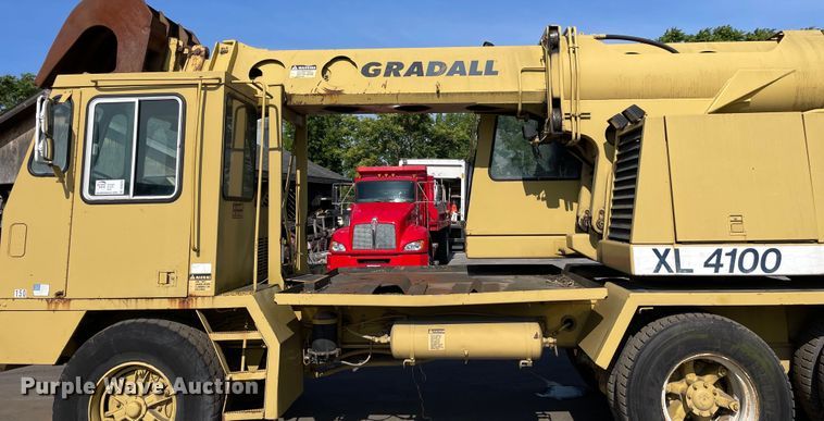 image for item DS5510 1997 Gradall XL4100 wheeled excavator