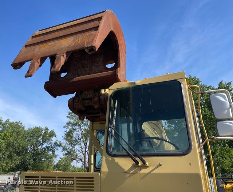 image for item DS5510 1997 Gradall XL4100 wheeled excavator