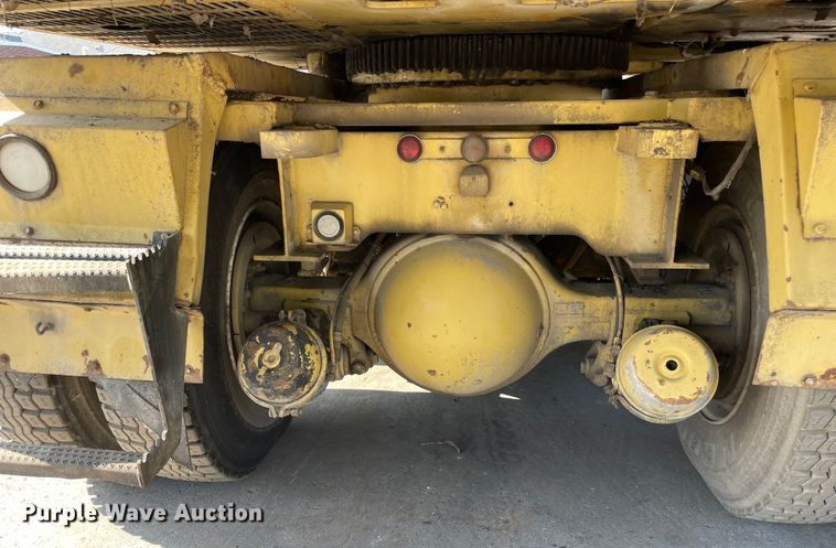 image for item DS5510 1997 Gradall XL4100 wheeled excavator