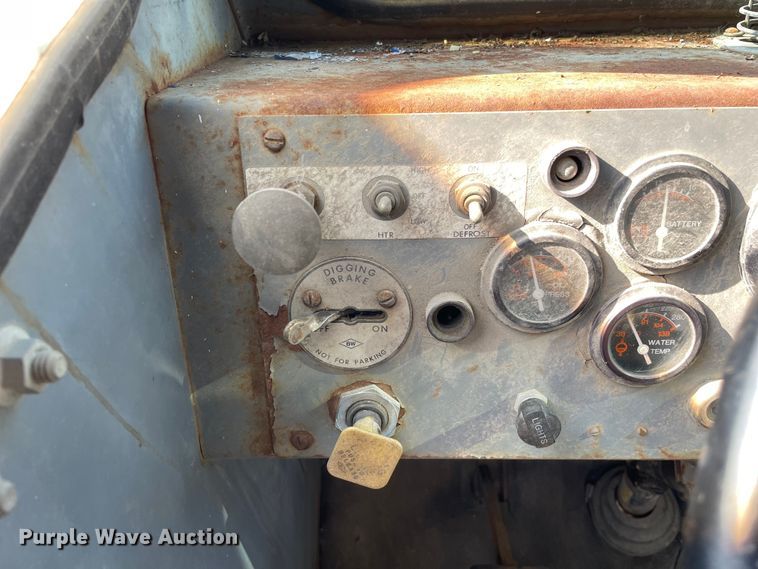 image for item DS5510 1997 Gradall XL4100 wheeled excavator